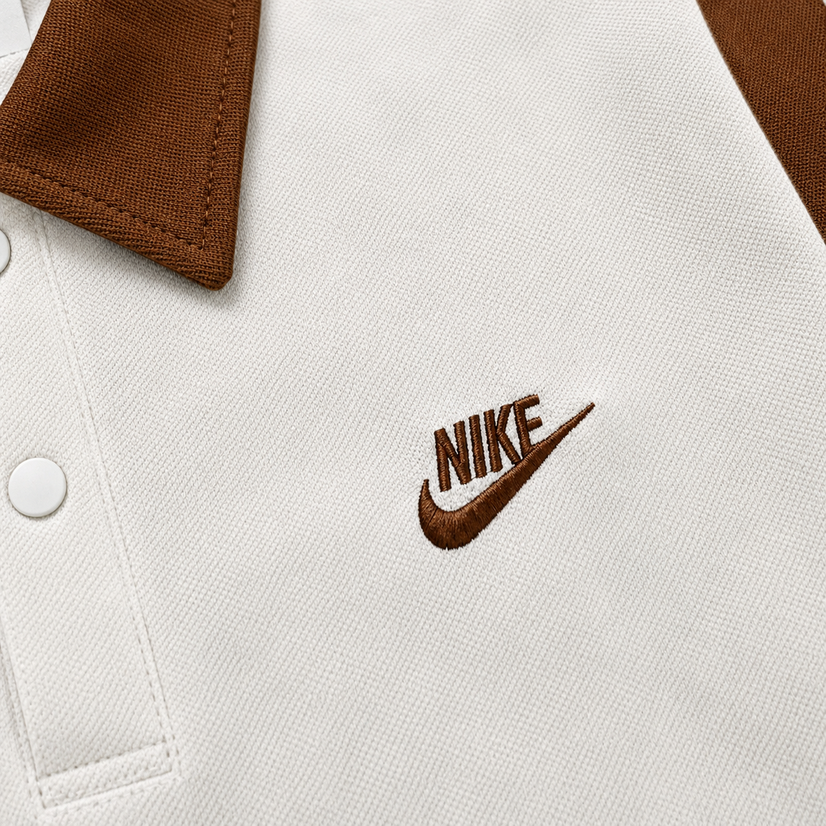 POLO NIKE BOXY CREMA