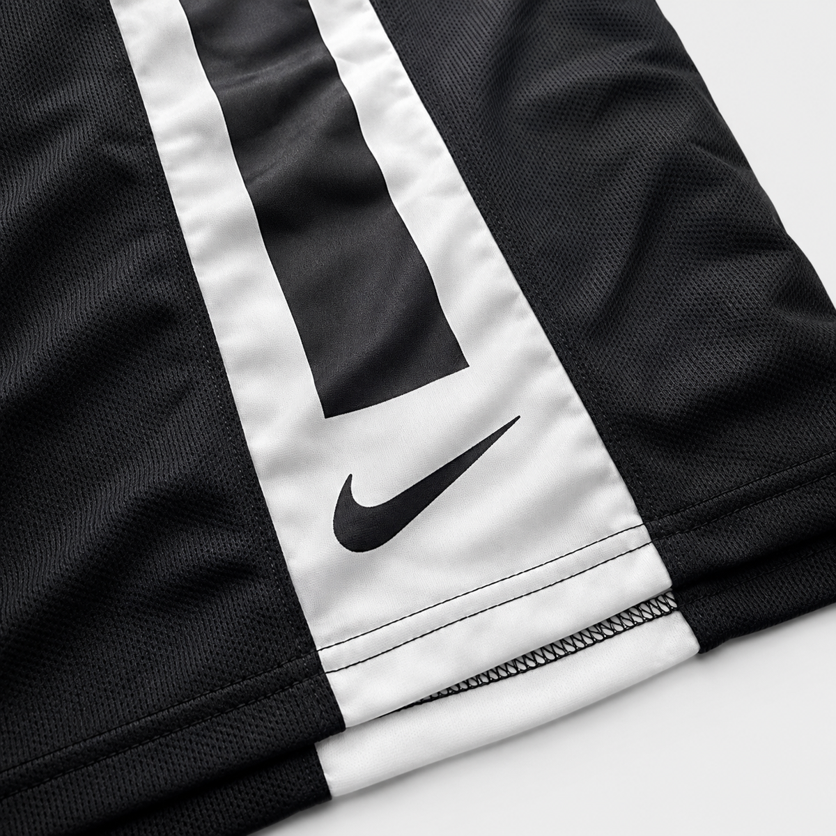 NBA NIKE DOBLE NEGRO